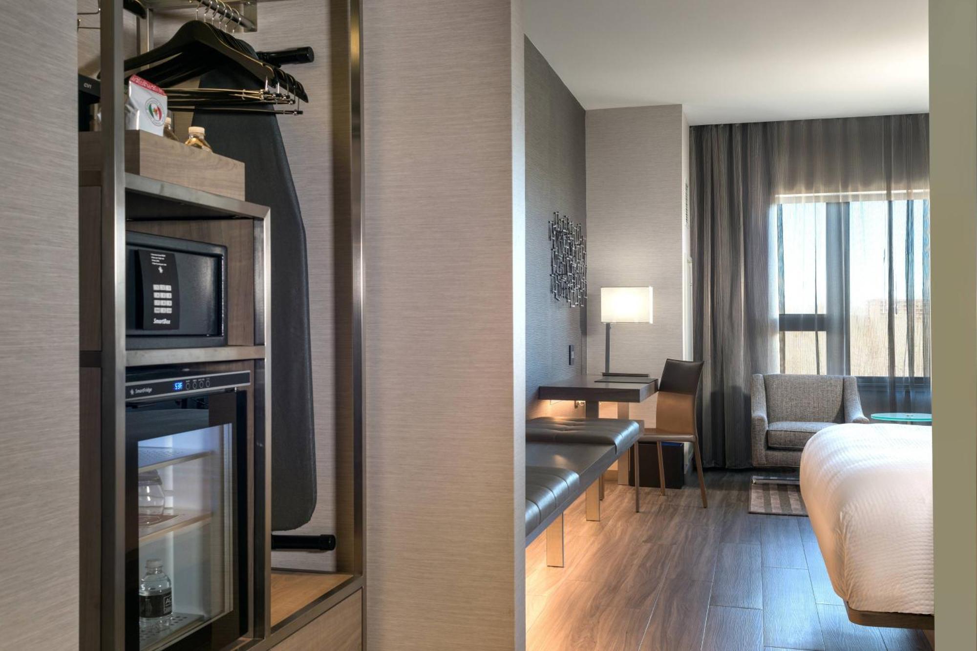 Ac Hotel By Marriott Boston North Medford Eksteriør billede